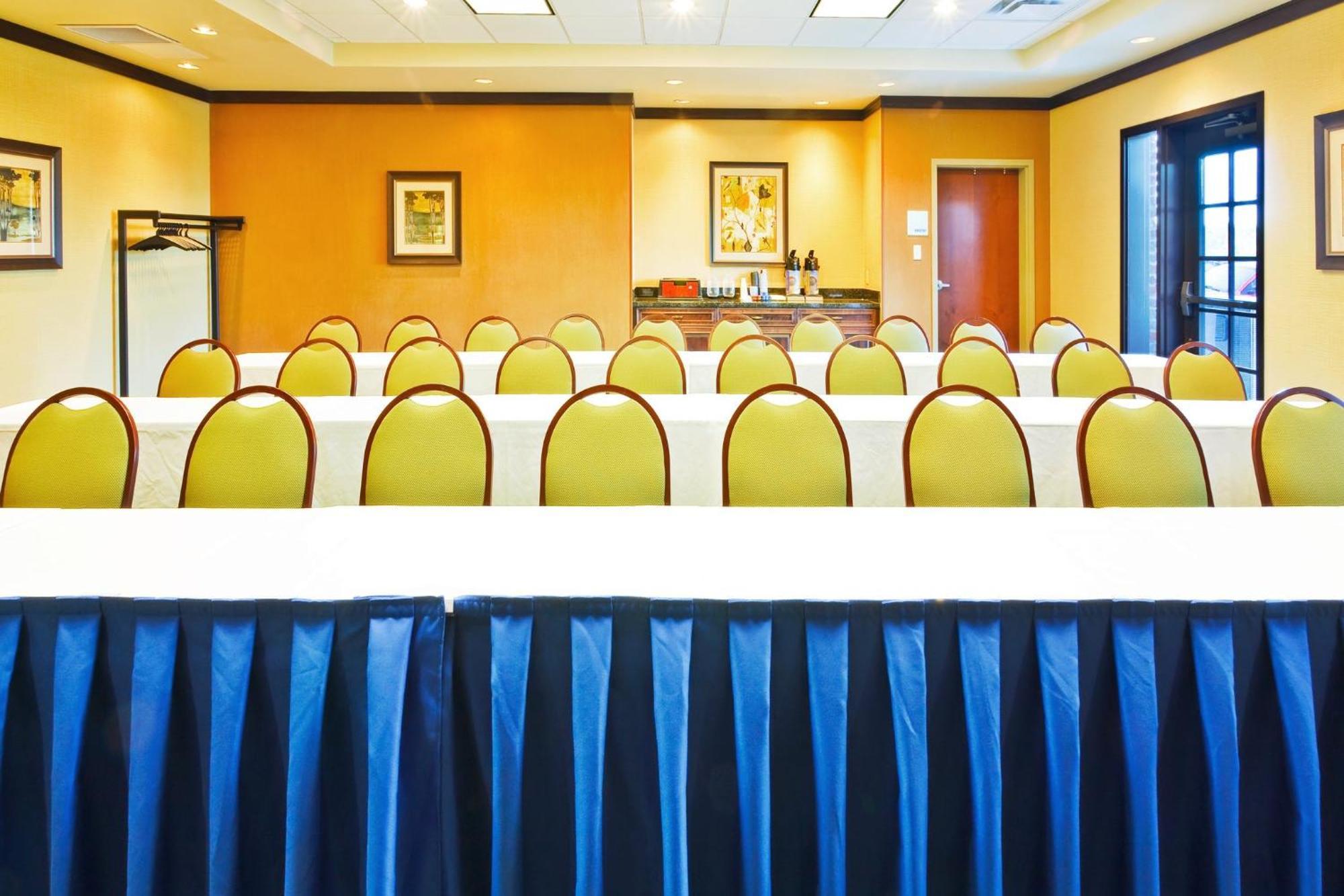 Holiday Inn Express Hotel & Suites Ooltewah Springs - Chattanooga By Ihg Exterior foto